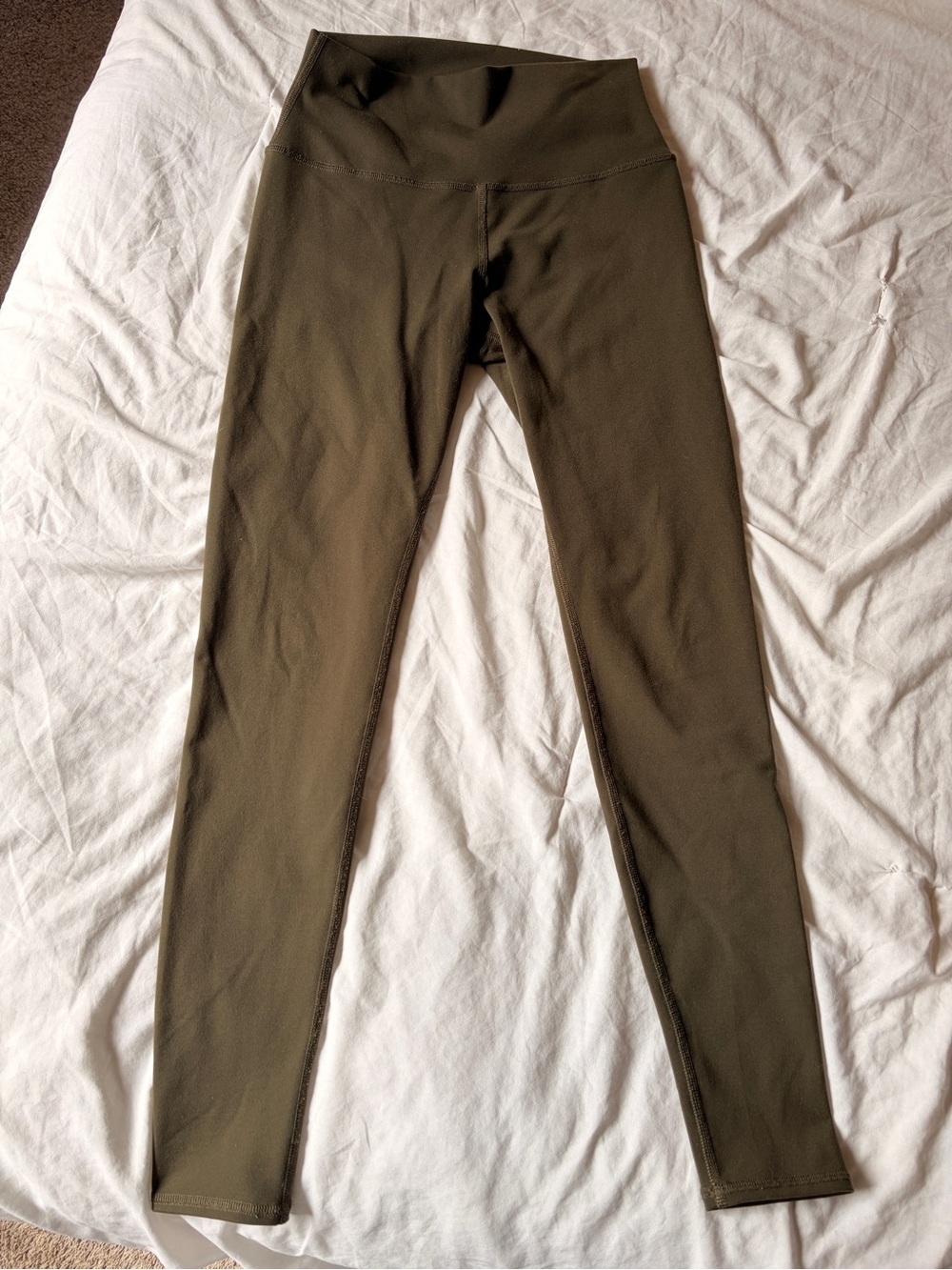 Green alo yoga leggings